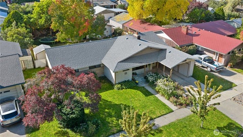 Photo of 910 E Manitoba Avenue, Ellensburg, WA 98926 (MLS # 2589349)
