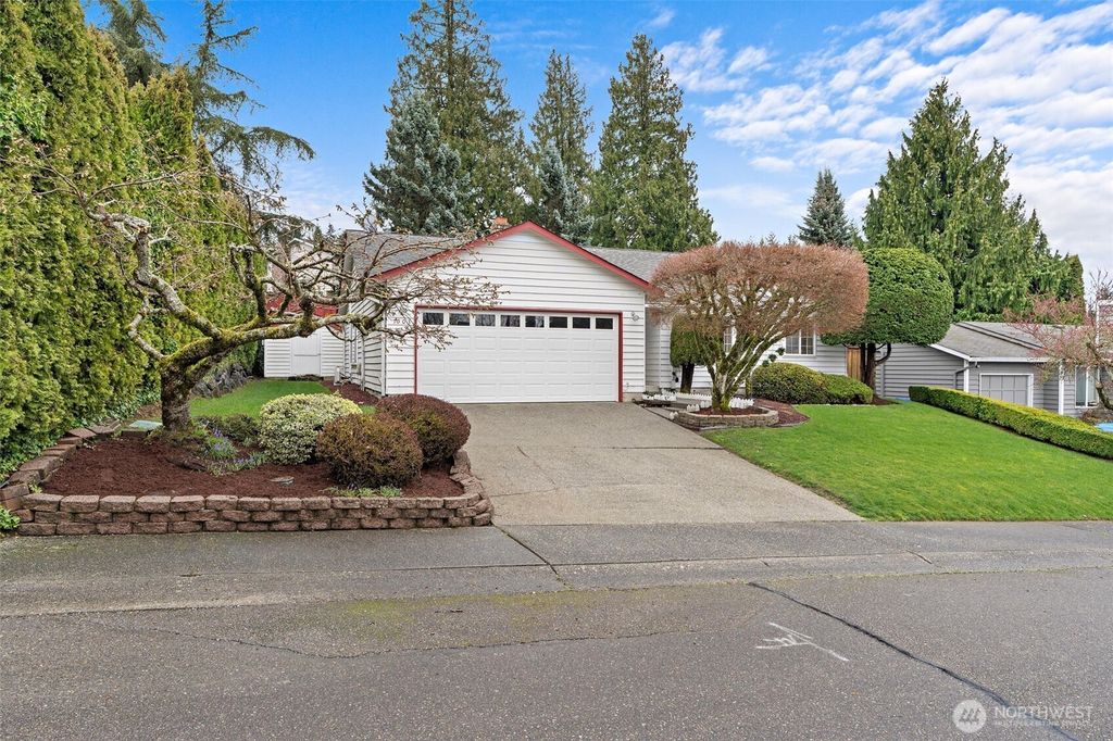 Photo of 7503 7th Drive W, Everett, WA 98203 (MLS # 2497732)
