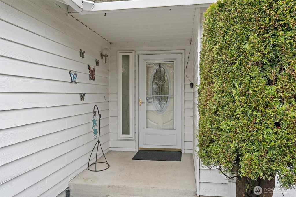 Photo of 7503 7th Drive W, Everett, WA 98203 (MLS # 2497732)