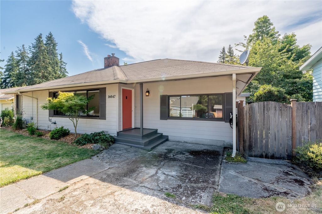 Photo of 16047 Ashworth Avenue N, Shoreline, WA 98133 (MLS # 2405381)