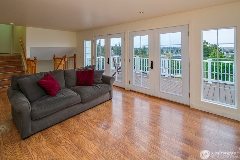 8061 Chinook Way