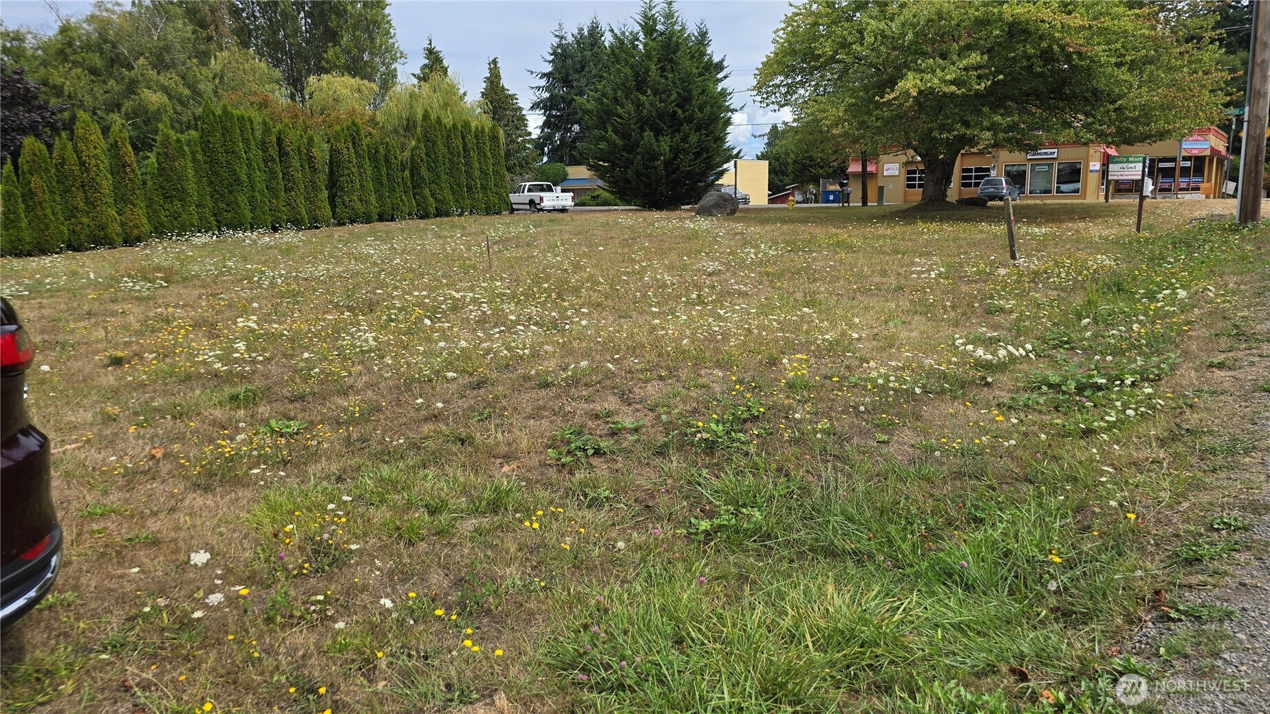 10320 NE Valley Road