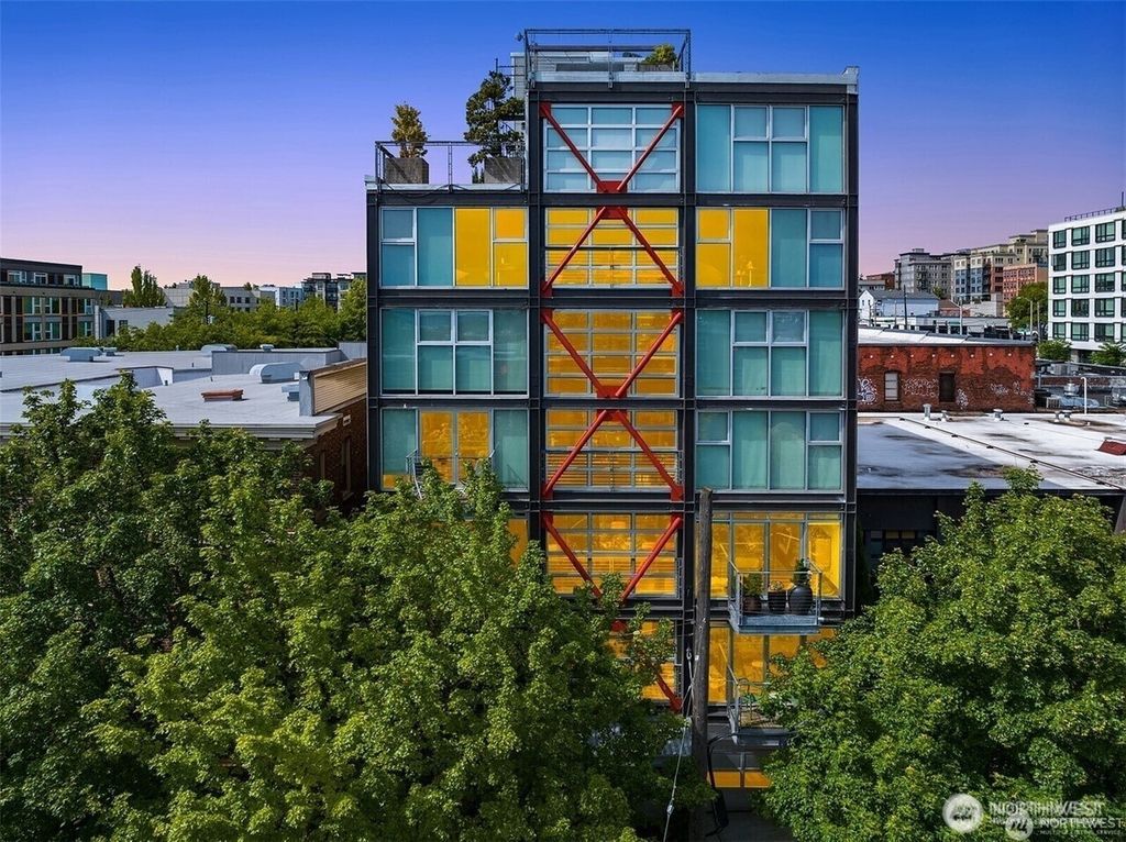 Photo of 1310 E Union Street #202, Seattle, WA 98122 (MLS # 2501550)
