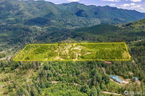 Photo of 35022 SE 332nd Street, Ravensdale, WA 98051 (MLS # 2489987)