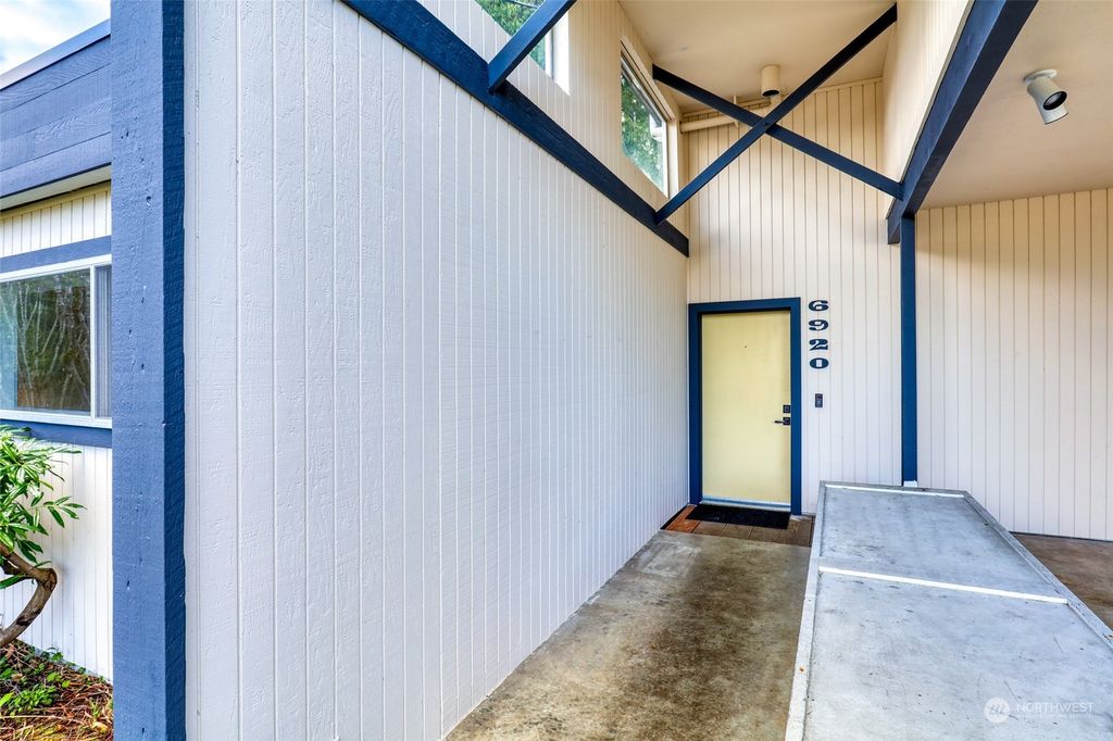 Photo of 6920 190th Street SW, Lynnwood, WA 98036 (MLS # 2194743)