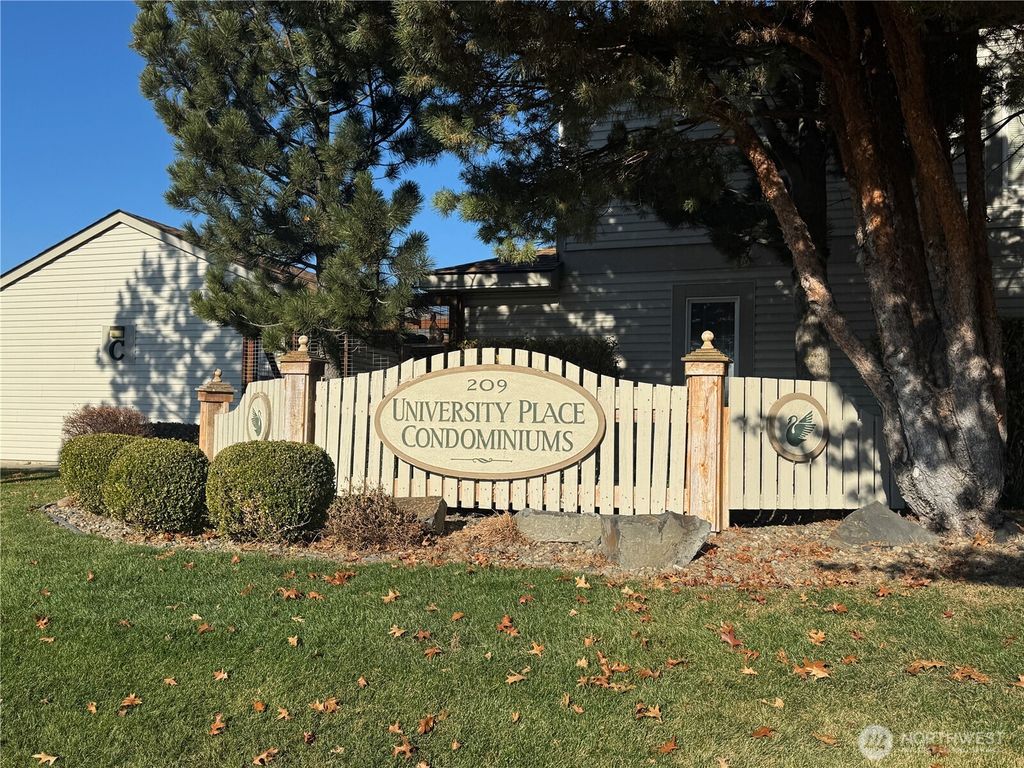 Photo of 209 E 18th Avenue #11, Ellensburg, WA 98926 (MLS # 2456505)