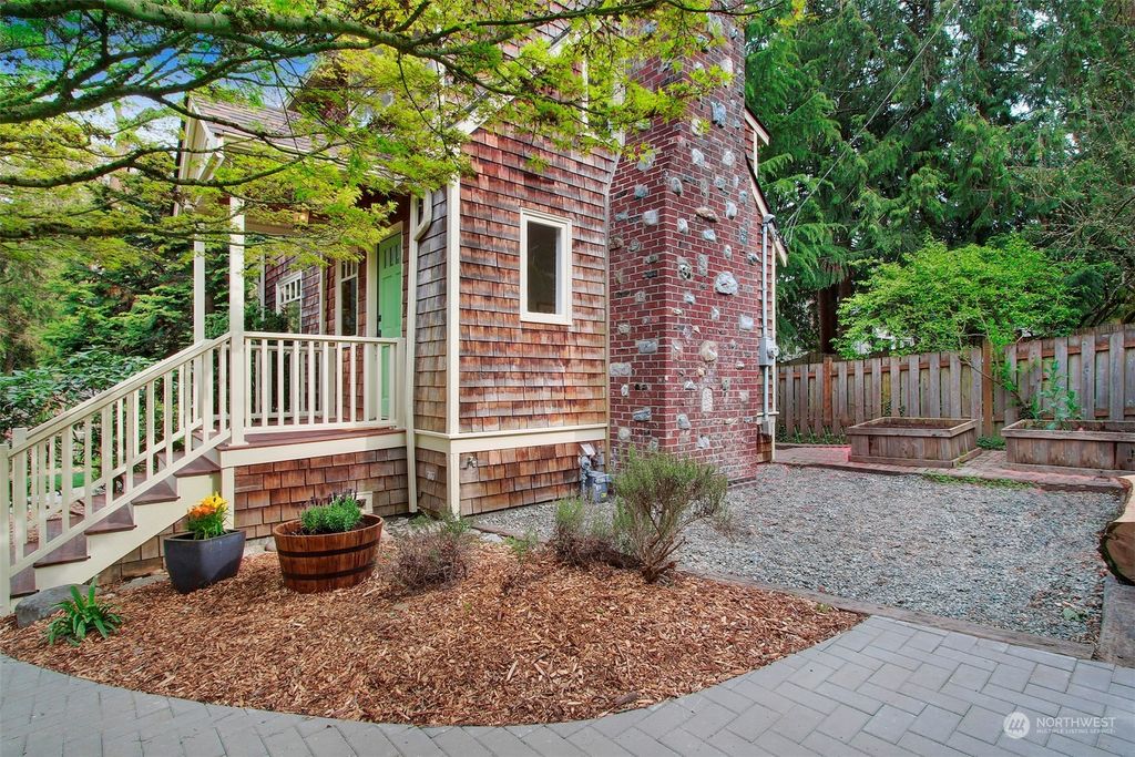Photo of 12345 24th Avenue NE, Seattle, WA 98125 (MLS # 2222053)