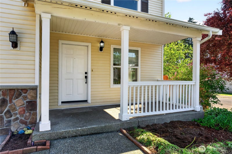 1708 201st Street Ct E