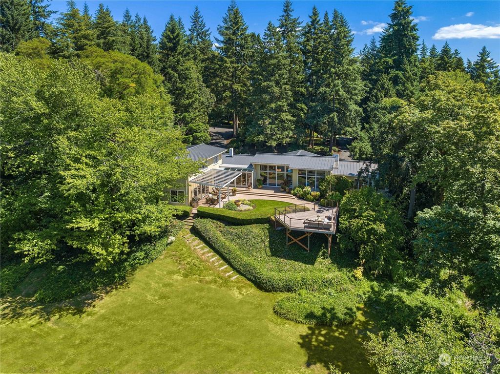 Photo of 201 Northside Road, Bellevue, WA 98004 (MLS # 2150837)