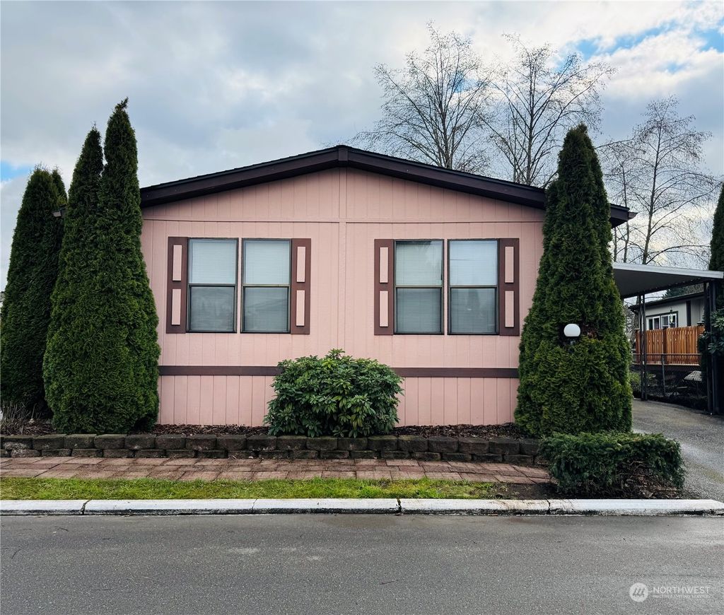 listing image 9360105123065850315