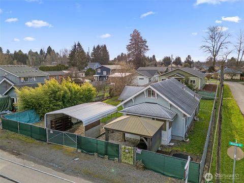 Photo of 1213 Rhobina Street, Centralia, WA 98531 (MLS # 2467653)