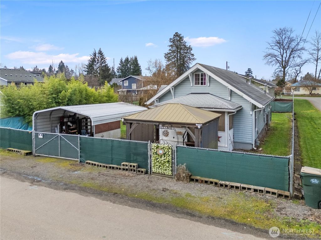 Photo of 1213 Rhobina Street, Centralia, WA 98531 (MLS # 2467653)