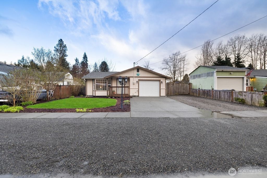 Photo of 506 Train Street SE, Orting, WA 98360 (MLS # 2497981)