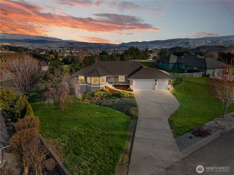 Photo of 3555 Westridge Place, Wenatchee, WA 98801 (MLS # 2499116)