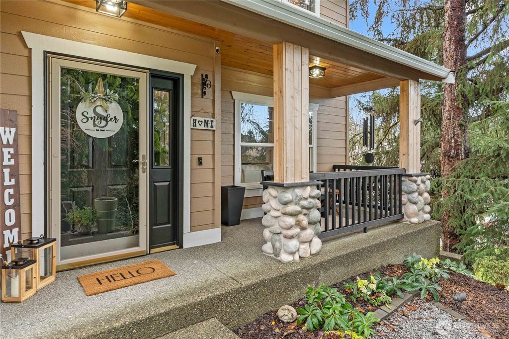 Photo of 27928 146th Avenue SE, Kent, WA 98042 (MLS # 2463820)