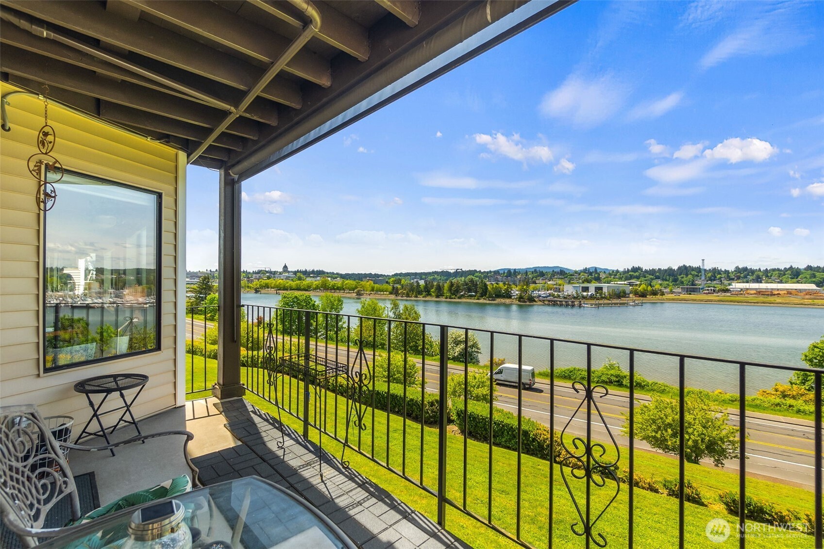 920 East Bay Drive NE 3C202