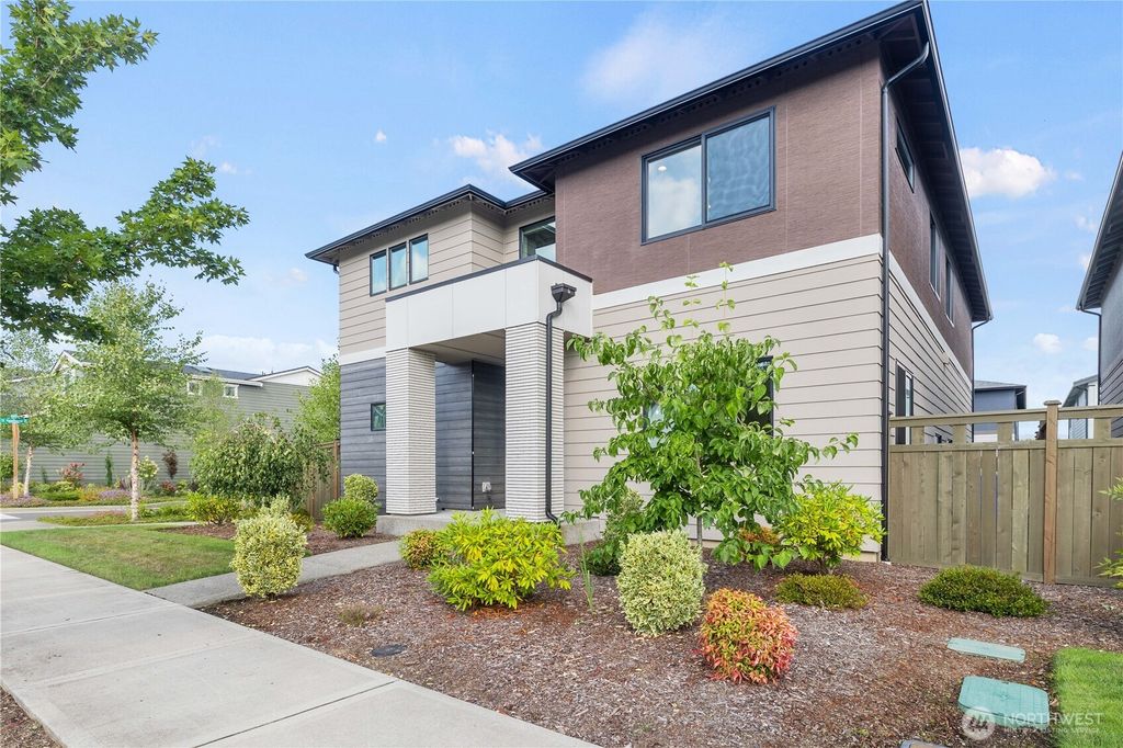 Photo of 33352 Holly Avenue SE, Black Diamond, WA 98010 (MLS # 2484855)