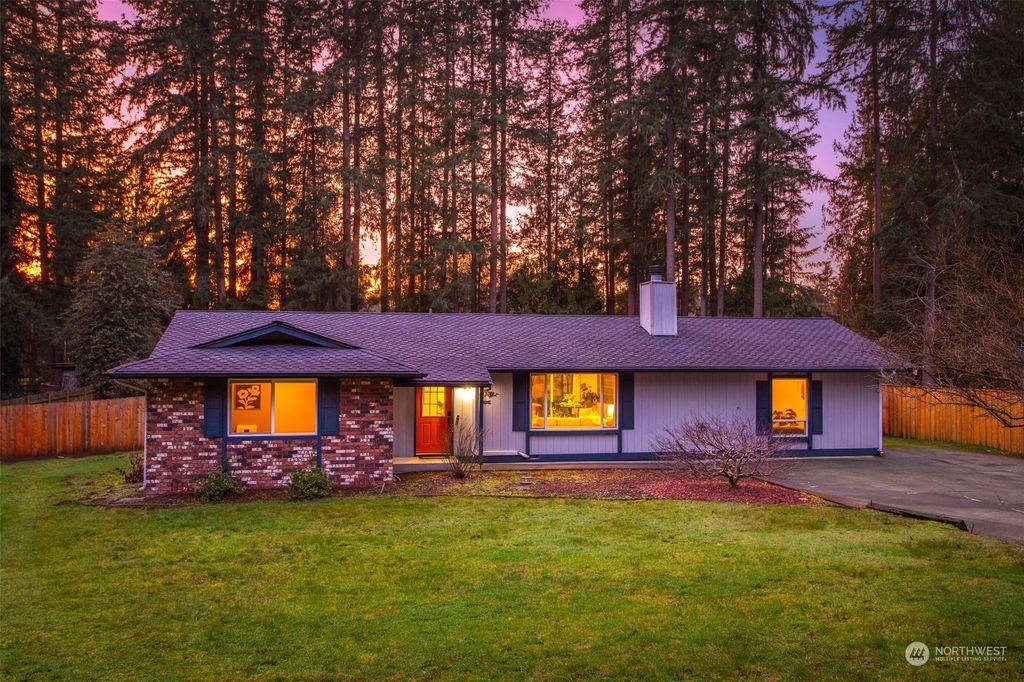 Photo of 25606 Mountain Drive, Arlington, WA 98223 (MLS # 2325189)
