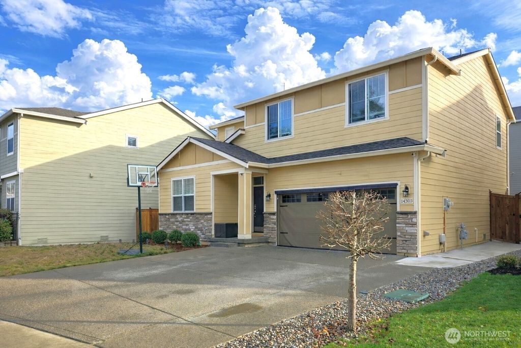Photo of 14303 67th Avenue E, Puyallup, WA 98373 (MLS # 2462950)