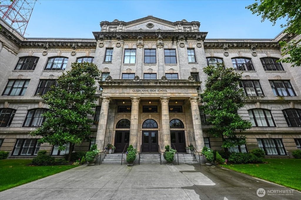 Photo of 201 Galer Street #362, Seattle, WA 98109 (MLS # 2405110)