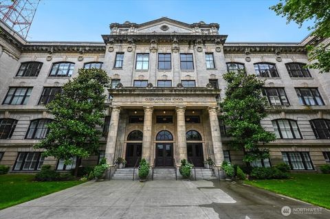 Photo of 201 Galer Street #362, Seattle, WA 98109 (MLS # 2405110)