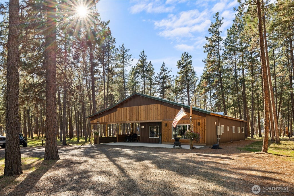 Photo of 4652 Airport Road, Cle Elum, WA 98922 (MLS # 2590533)