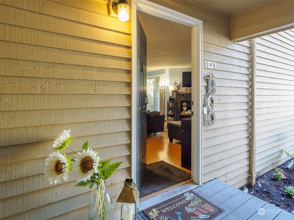 Photo of 23918 12th Place S #101, Des Moines, WA 98198 (MLS # 2168847)
