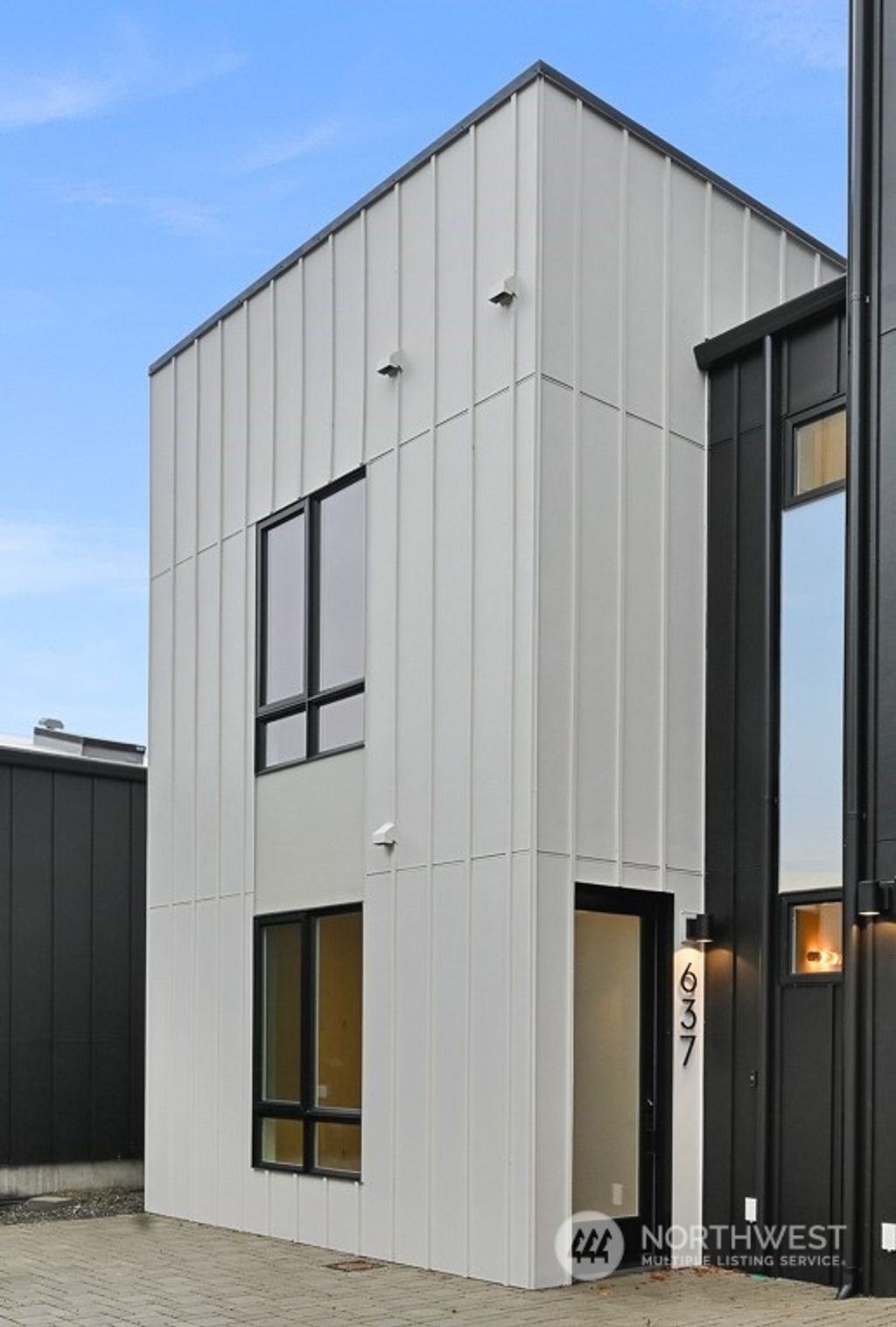 Photo of 637 NW 54th Street, Seattle, WA 98107 (MLS # 2191075)