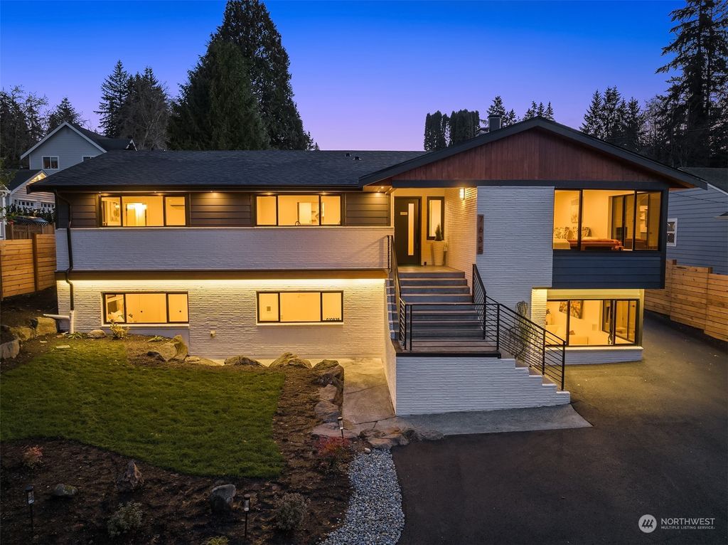 Photo of 7635 NE 170th Street, Kenmore, WA 98028 (MLS # 2024606)