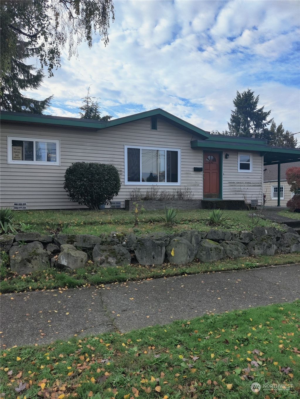 Photo of 4711 SW Graham Street, Seattle, WA 98136 (MLS # 2172883)