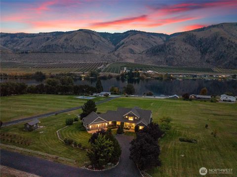 Photo of 35 Sackett Glen Lane, Chelan, WA 98816 (MLS # 2463655)