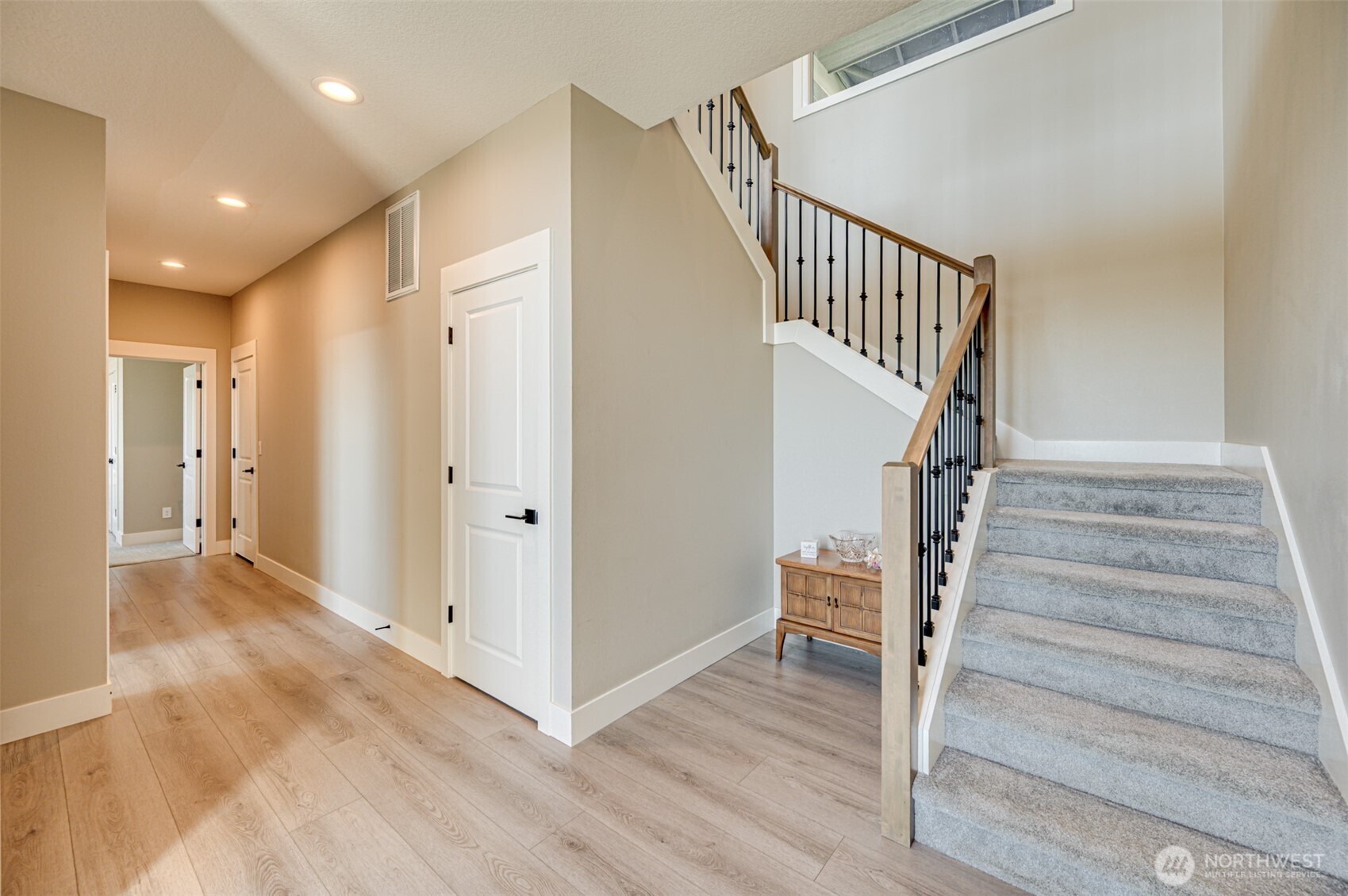 123 W 13th Way