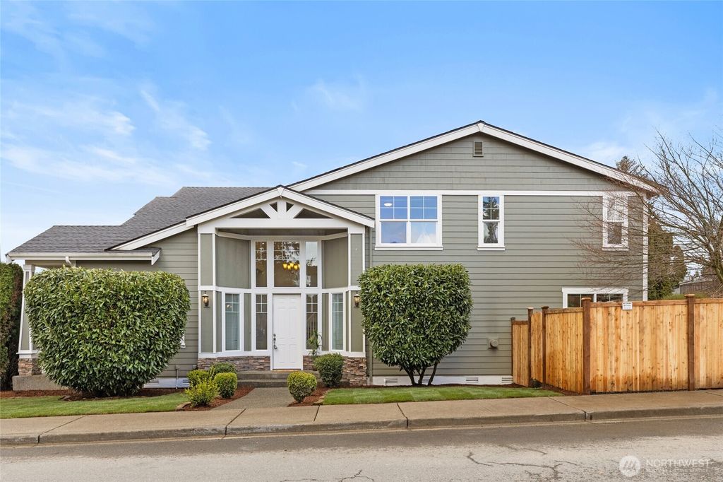 Photo of 21601 129th Avenue SE, Kent, WA 98031 (MLS # 2504549)