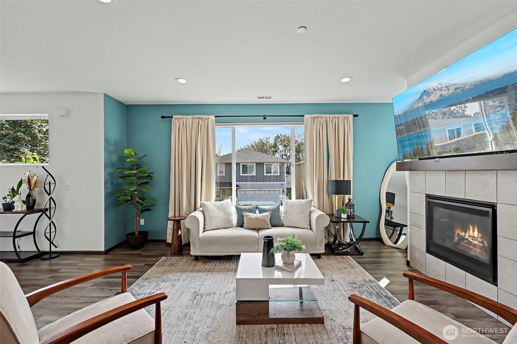 2704 S 120th Place