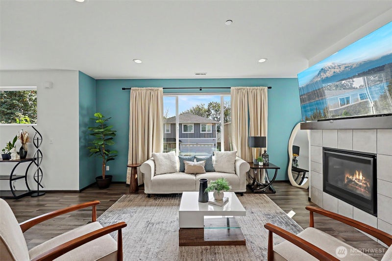 2704 S 120th Place