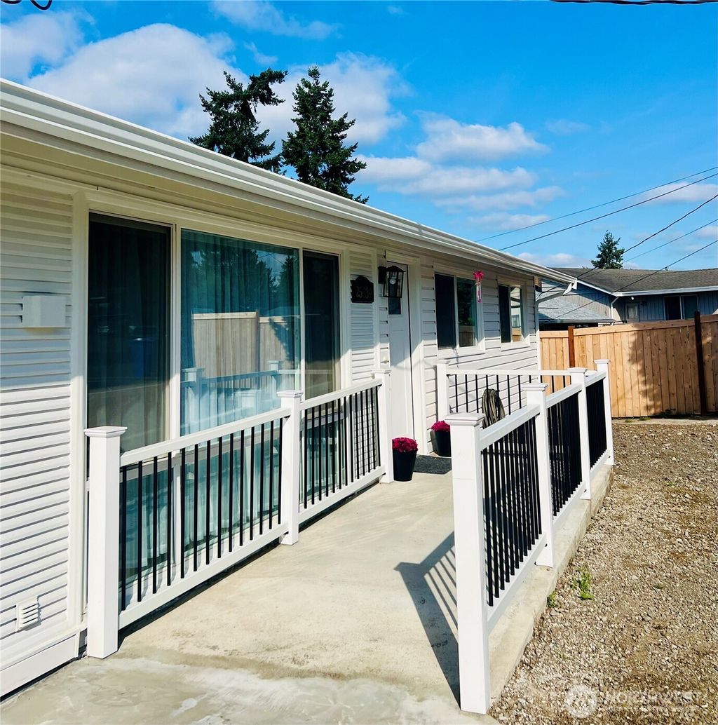 Photo of 25039 21st Avenue S, Kent, WA 98032 (MLS # 2441522)