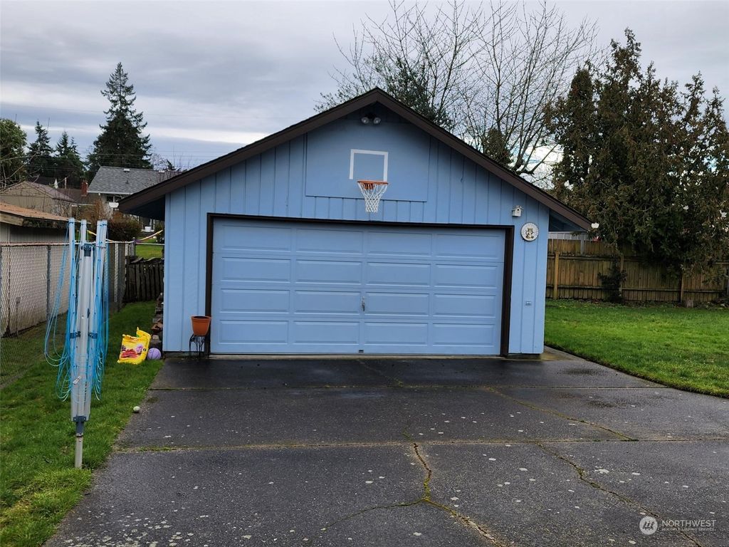 Photo of 3219 S 186th Street, SeaTac, WA 98188 (MLS # 2205516)