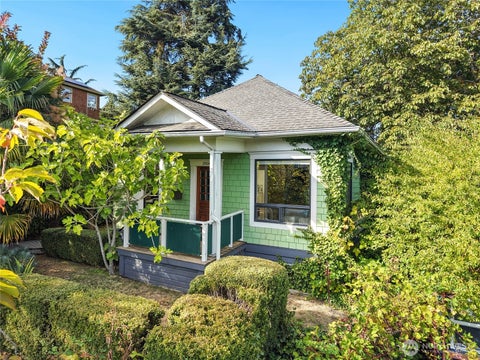 Photo of 2524 E Ward Street, Seattle, WA 98112 (MLS # 2587230)