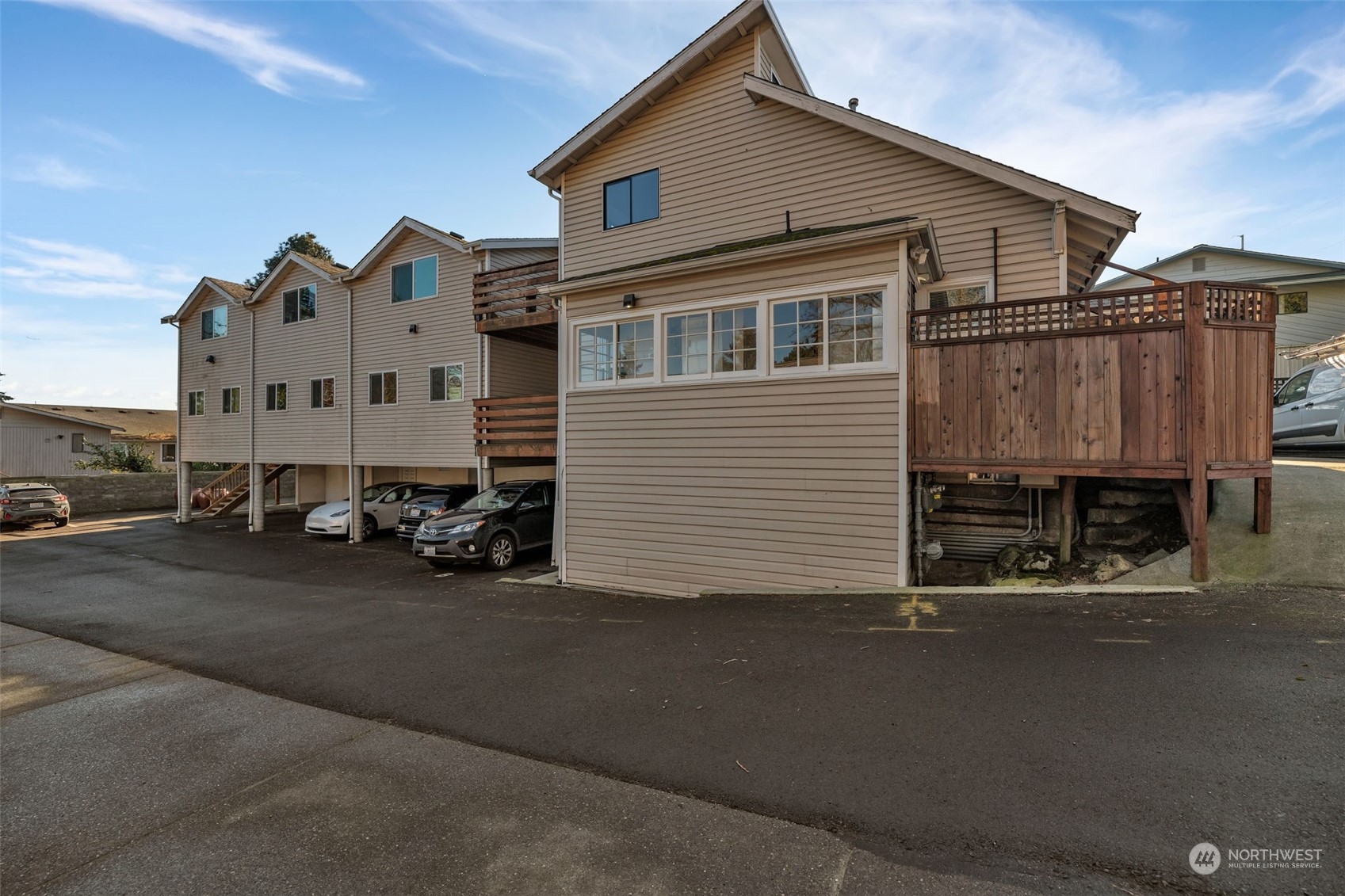 Seattle, Washington 98106, United States, 2 Bedrooms Bedrooms, ,2 BathroomsBathrooms,Residential,Pending,11574