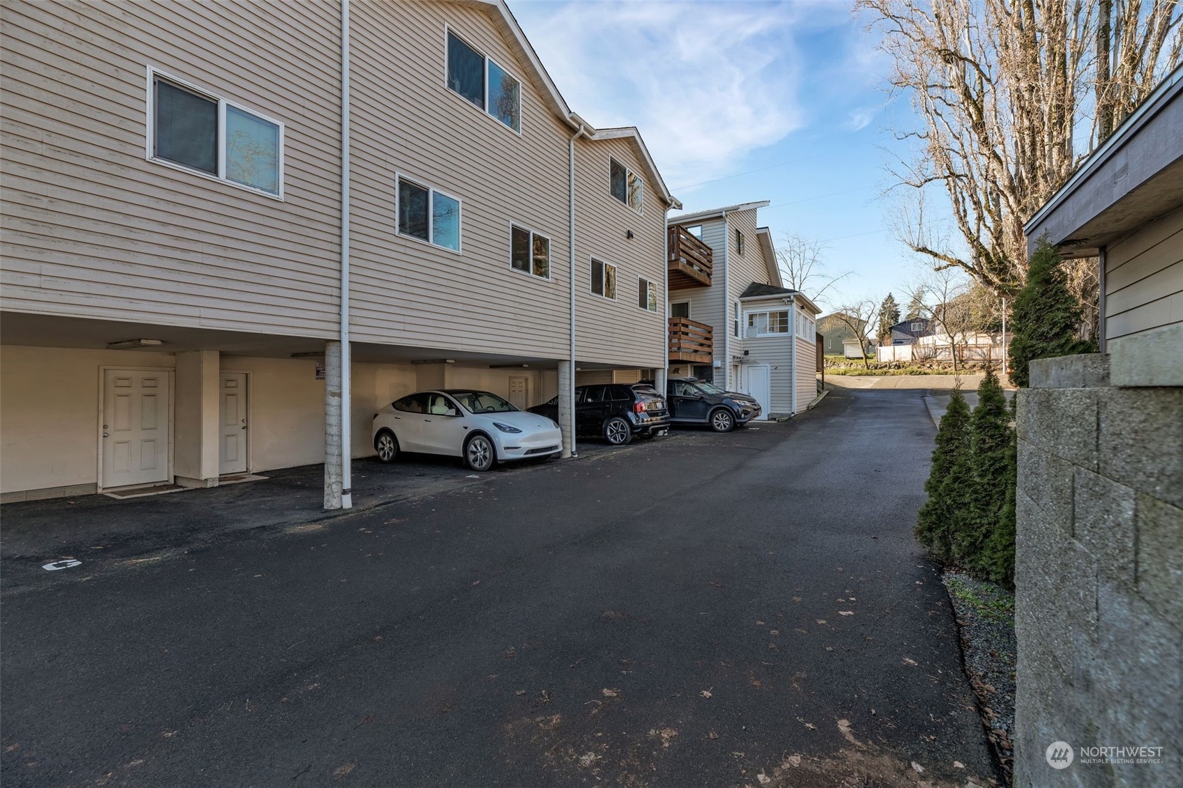 Seattle, Washington 98106, United States, 2 Bedrooms Bedrooms, ,2 BathroomsBathrooms,Residential,Pending,11574