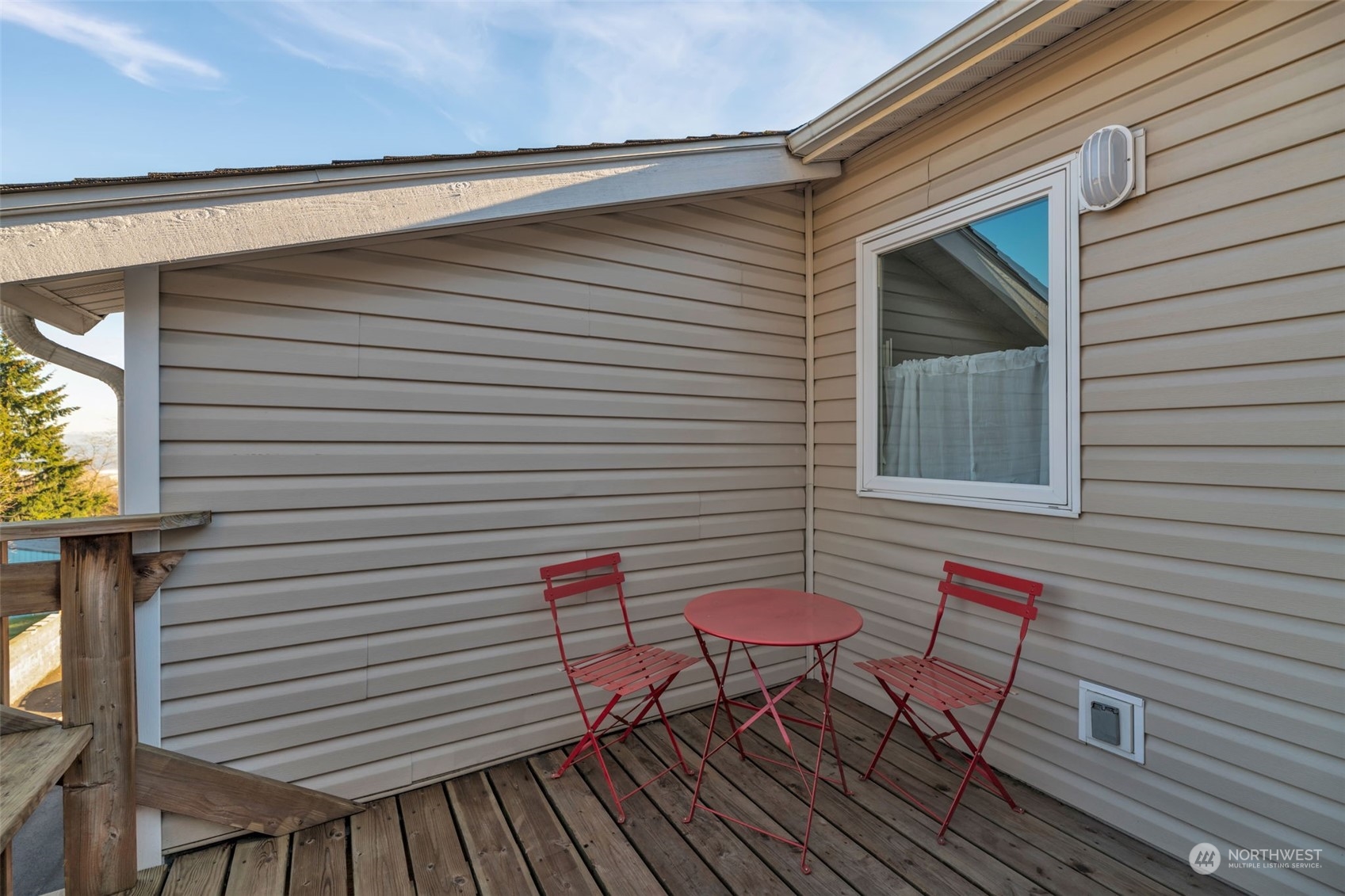 Seattle, Washington 98106, United States, 2 Bedrooms Bedrooms, ,2 BathroomsBathrooms,Residential,Pending,11574