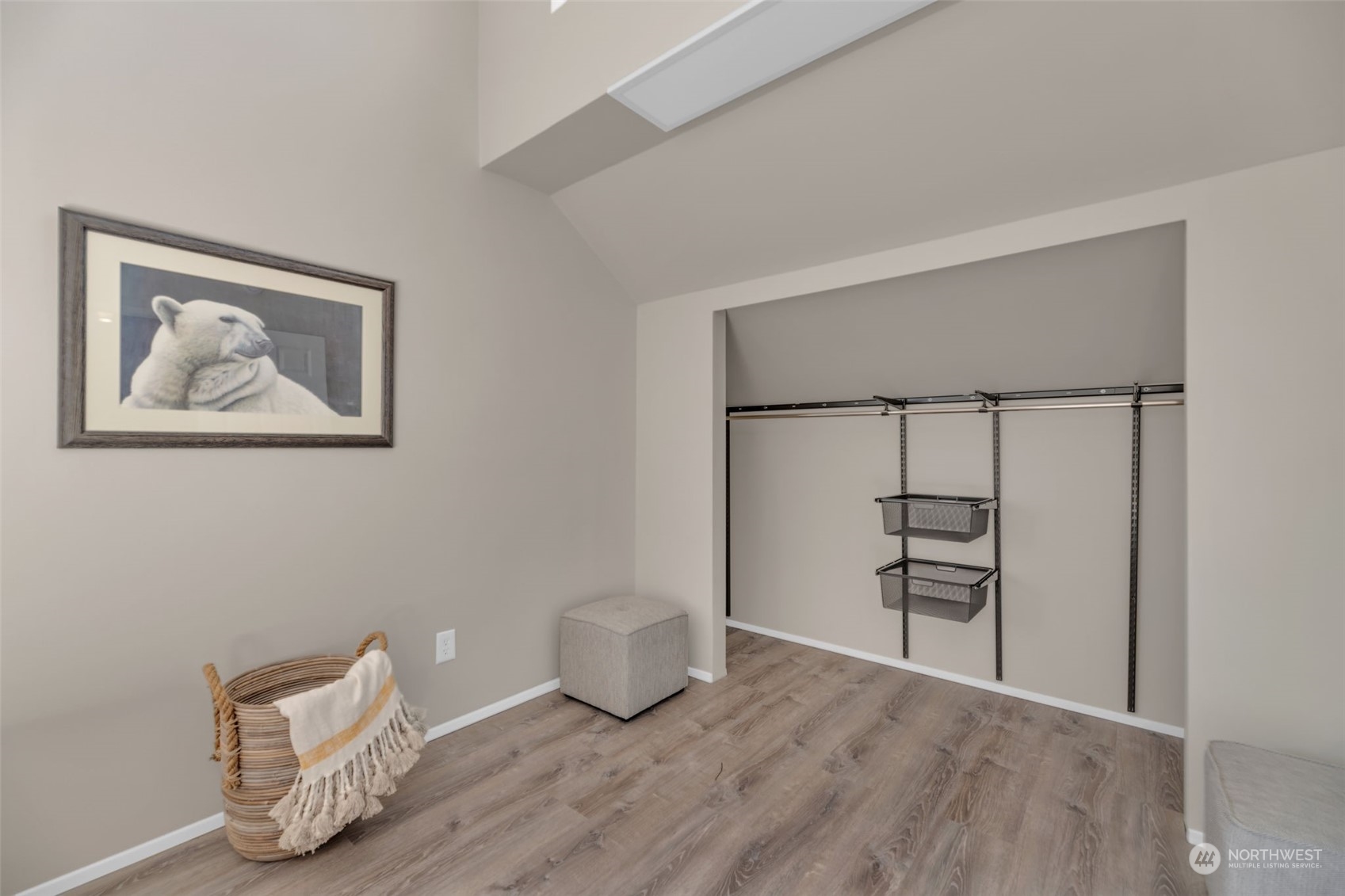 Seattle, Washington 98106, United States, 2 Bedrooms Bedrooms, ,2 BathroomsBathrooms,Residential,Pending,11574