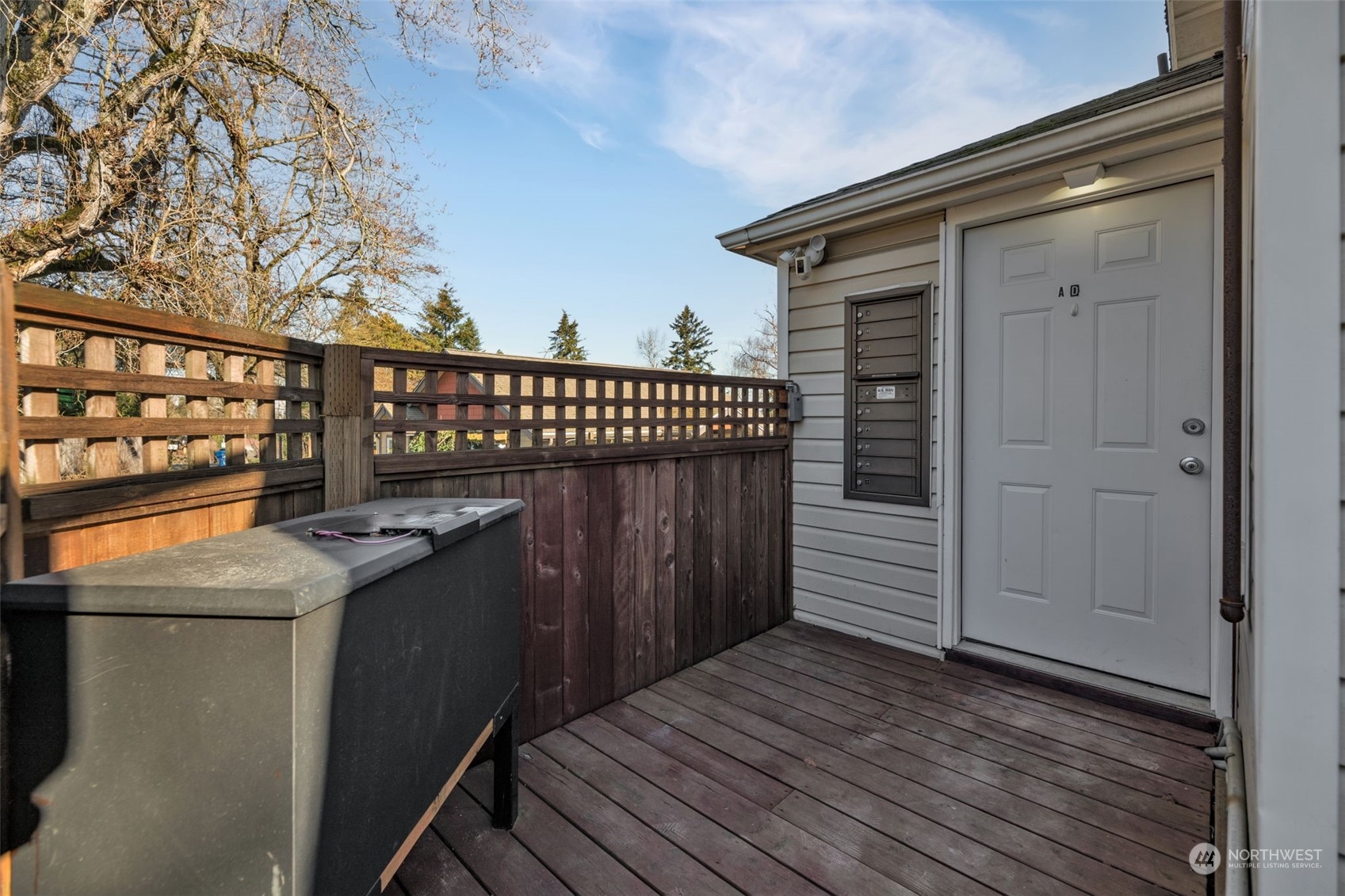 Seattle, Washington 98106, United States, 2 Bedrooms Bedrooms, ,2 BathroomsBathrooms,Residential,Pending,11574