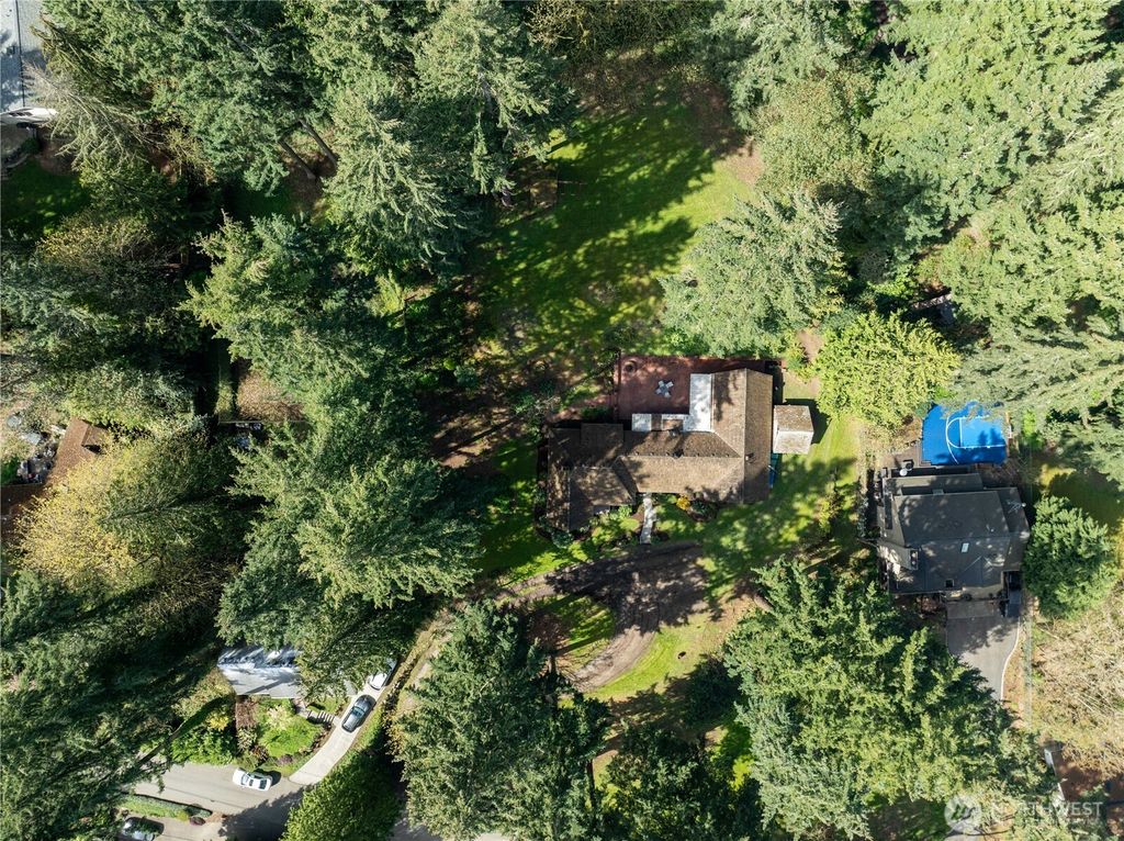 Photo of 171 xx 32nd Avenue NE, Lake Forest Park, WA 98155 (MLS # 2356758)