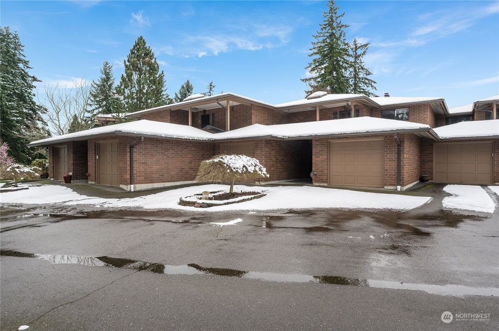 Photo of 8226 53rd Avenue W #E, Mukilteo, WA 98275 (MLS # 2211990)