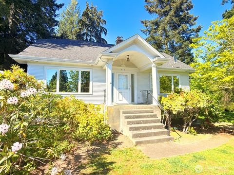 Photo of 612 S 160th Street, Burien, WA 98148 (MLS # 2520747)