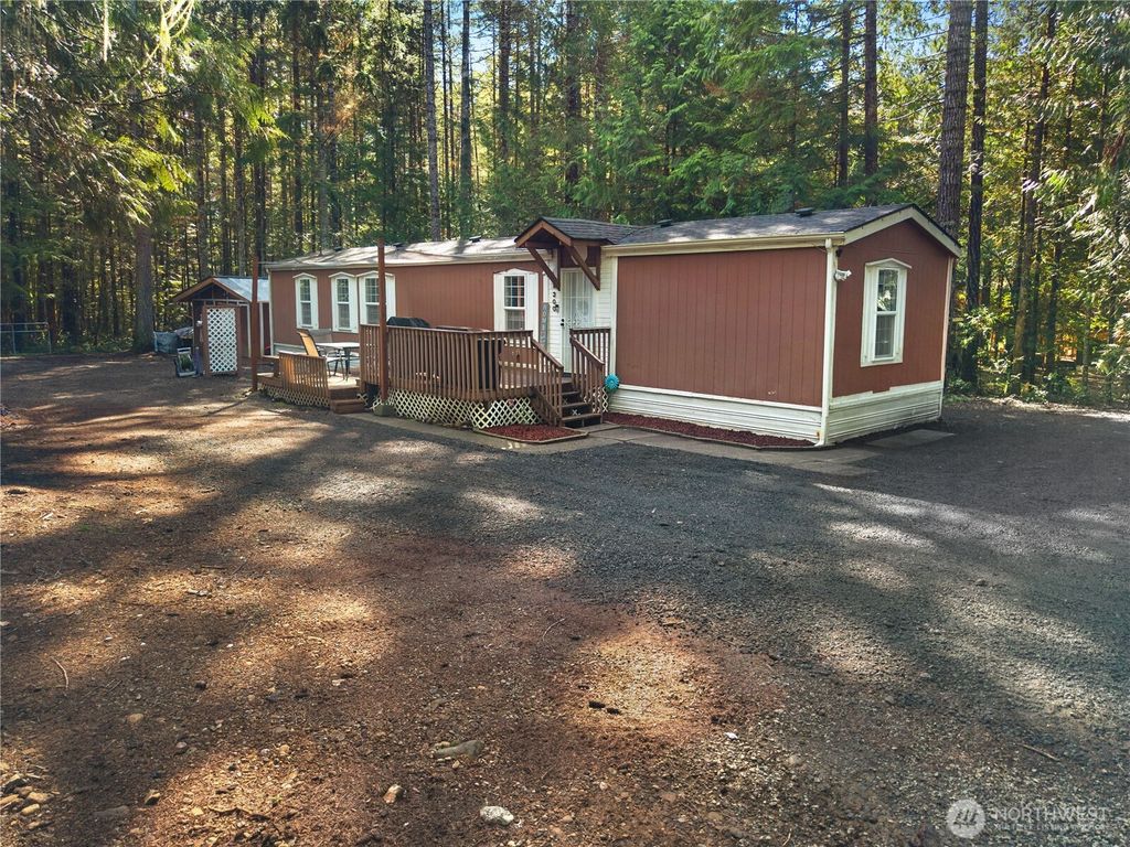 Photo of 300 N Mount Jupiter Drive, Hoodsport, WA 98548 (MLS # 2498635)