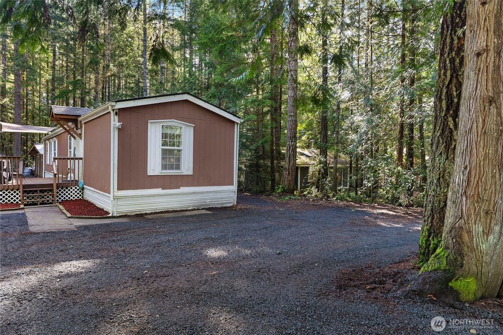 Photo of 300 N Mount Jupiter Drive, Hoodsport, WA 98548 (MLS # 2498635)