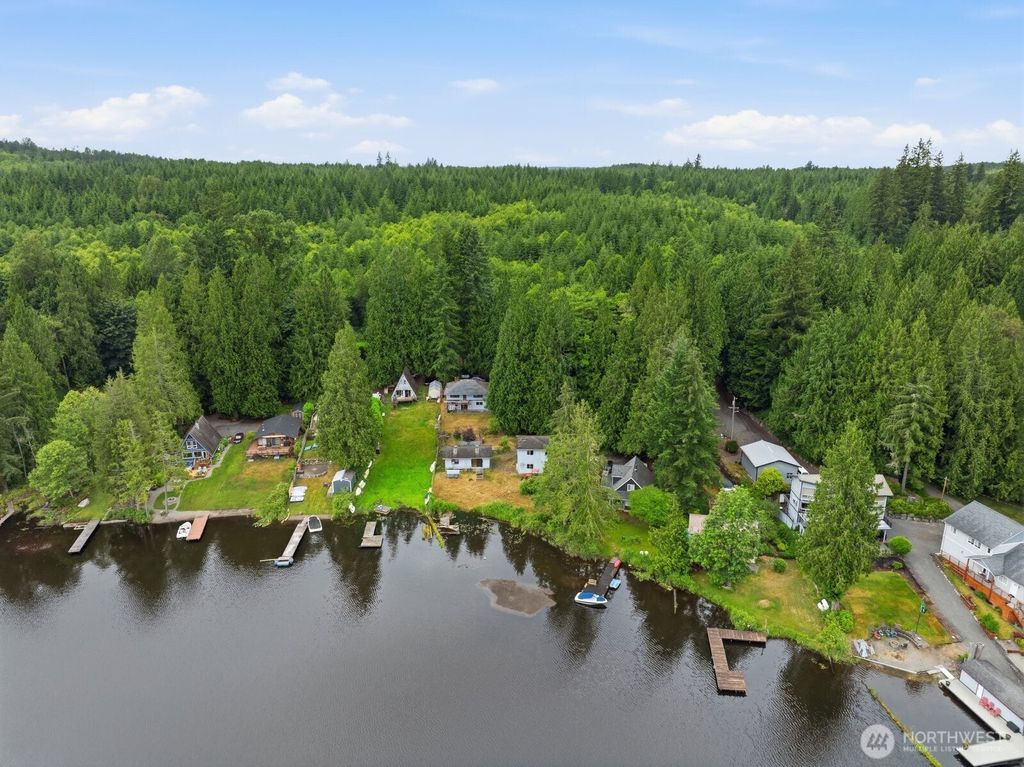 Photo of 829 SW Lake Roesiger Road, Snohomish, WA 98290 (MLS # 2540757)