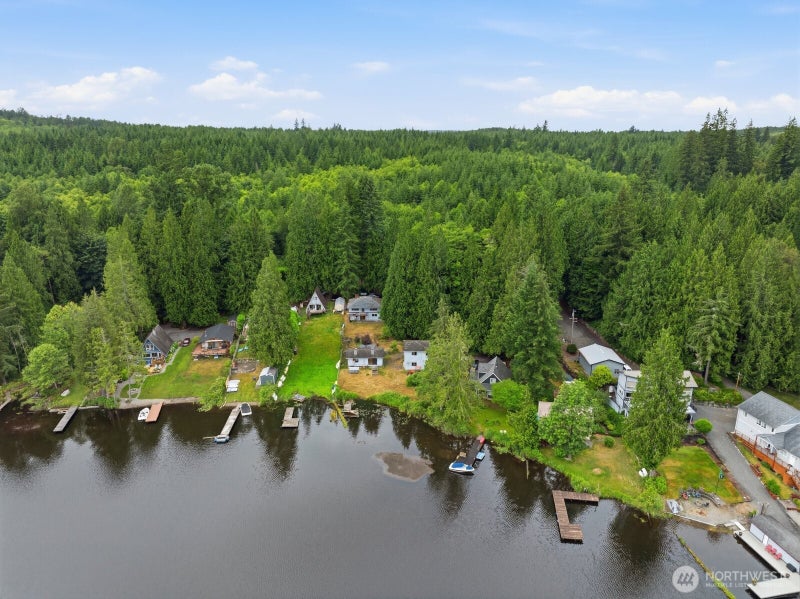829 SW Lake Roesiger Road